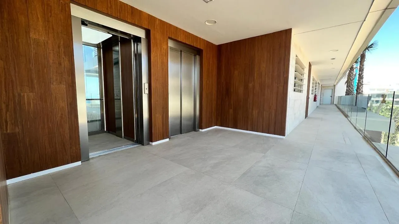 Med1 2Bedroom Seaview Higueron شقة